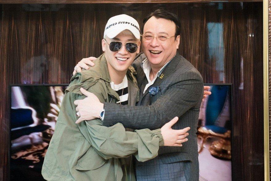 President Tan Hoang Minh hugged Seungri: Both of them later got into trouble
