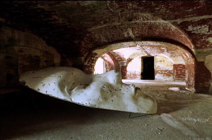 Lịch sử bí ẩn thu hút du khách của pháo đài cổ nổi giữa biển ở Nga-7