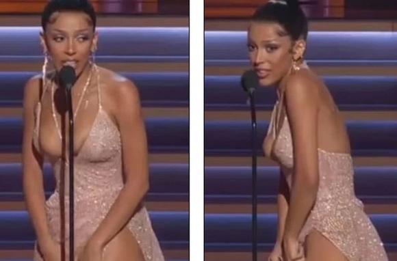 Phấn khích khi được giải Grammy, nữ ca sĩ gặp sự cố lộ nội y-1