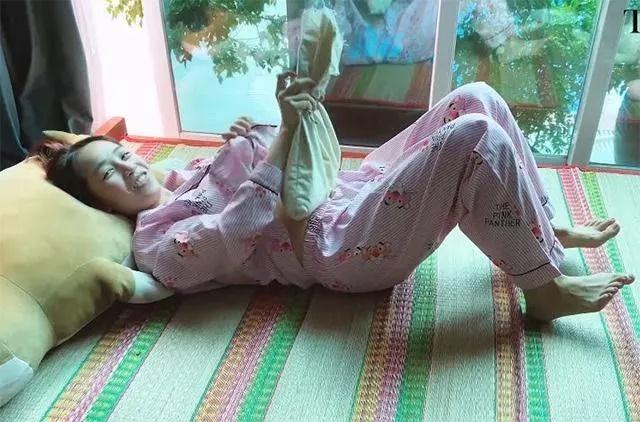 Con gái Minh Nhựa lộ mặt mộc, nhan sắc thật thế nào?-4