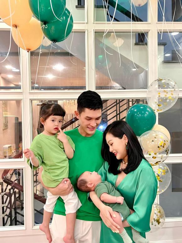 Quang Vinh's sister shows off her husband organizing a party, revealing his luxurious home-1