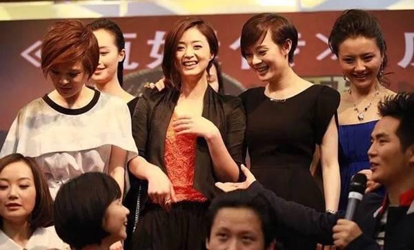 Hot lại ảnh Đàm Tùng Vận thời nhí mén, xinh như búp bê nhờ chi tiết này-11