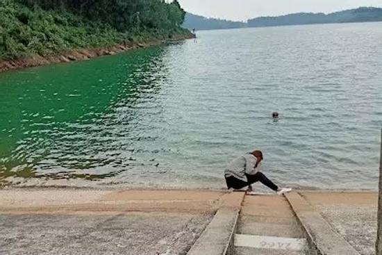 Nam sinh lớp 9 tự tử để lại thư tuyệt mệnh ở Thanh Hóa