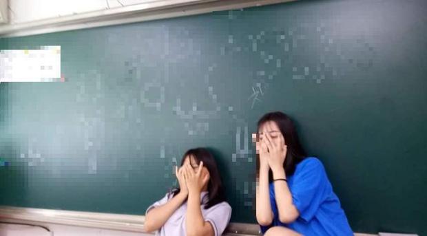 Mỹ nhân em gái BTS dính phốt chụp ảnh tục tĩu hồi 17 tuổi, tám chuyện 18+?-2