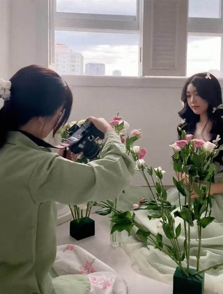 Con gái cả MC Quyền Linh lộ nhan sắc thật qua clip quay lén-10