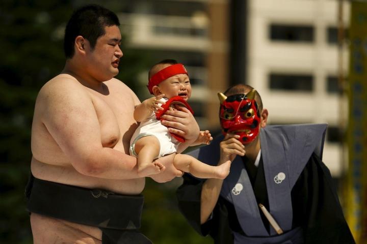 Lễ hội thi khóc chỉ có ở Nhật: Đeo mặt nạ quỷ, la hét dọa trẻ con-4