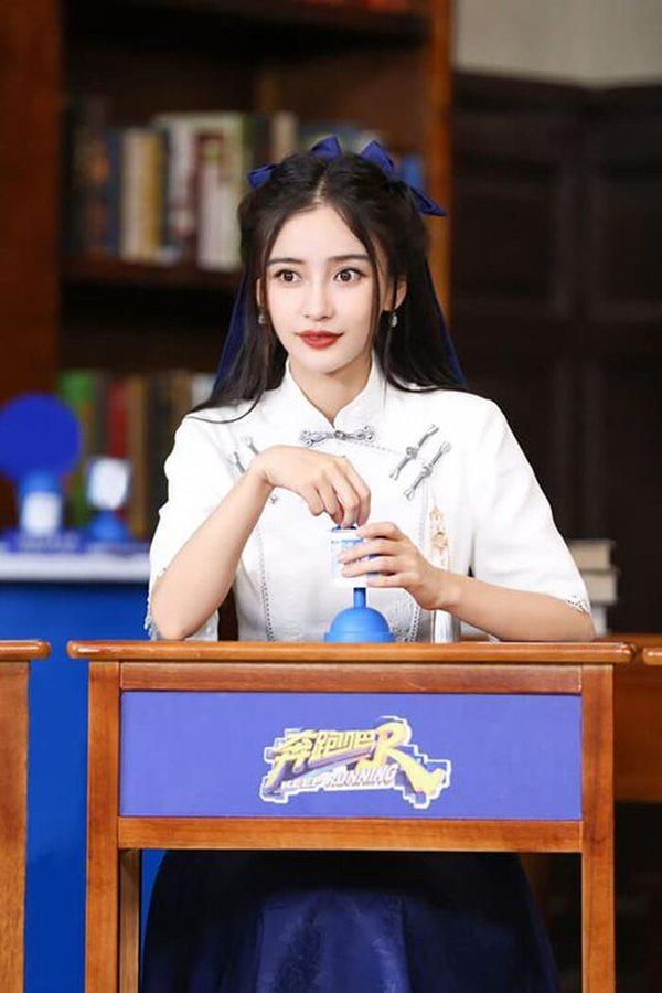 Tự nhận là diễn viên thực lực nhưng Angelababy chỉ mải đi show-2