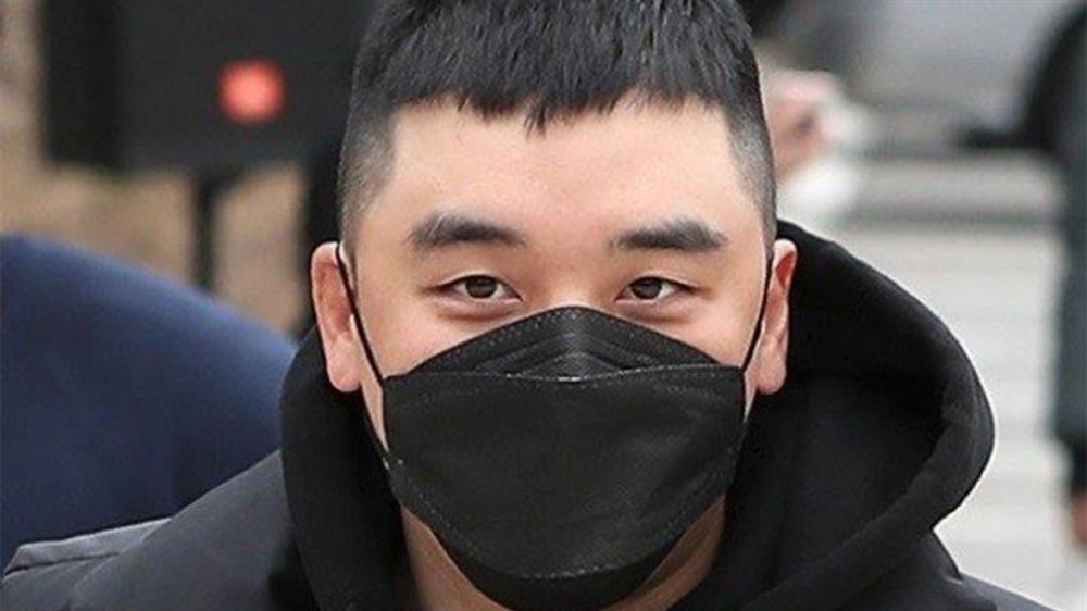 Seungri từng gạ một hot girl Đài Loan vào toilet làm chuyện ấy?-5