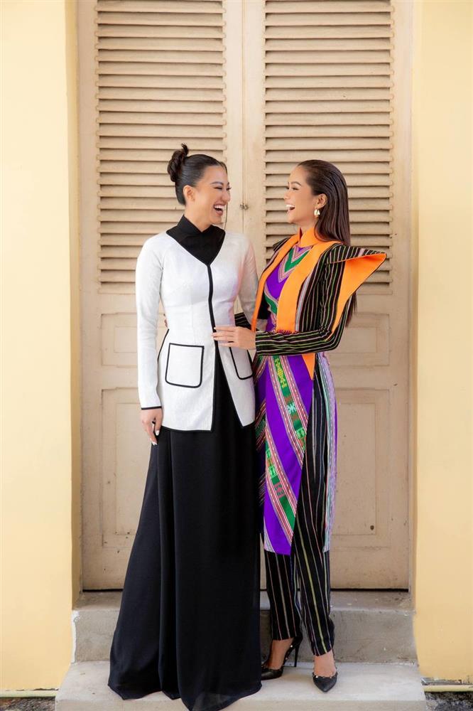 HHen Niê, Kim Duyên dự tốt nghiệp của trợ lý mà sexy, lồng lộn hú hồn-6