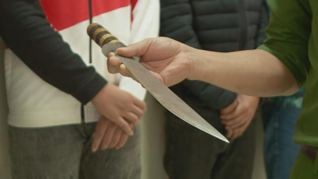 Vào ký túc xá chơi, nam sinh lớp 12 bị học sinh lớp 9 chém tử vong-1