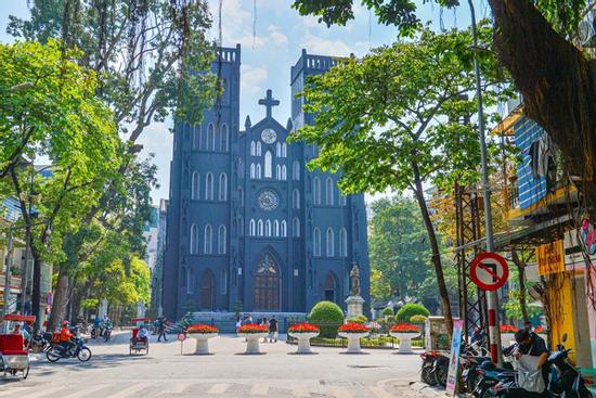 Phía Nhà thờ Lớn Hà Nội lên tiếng về lớp 'áo mới' gây xôn xao