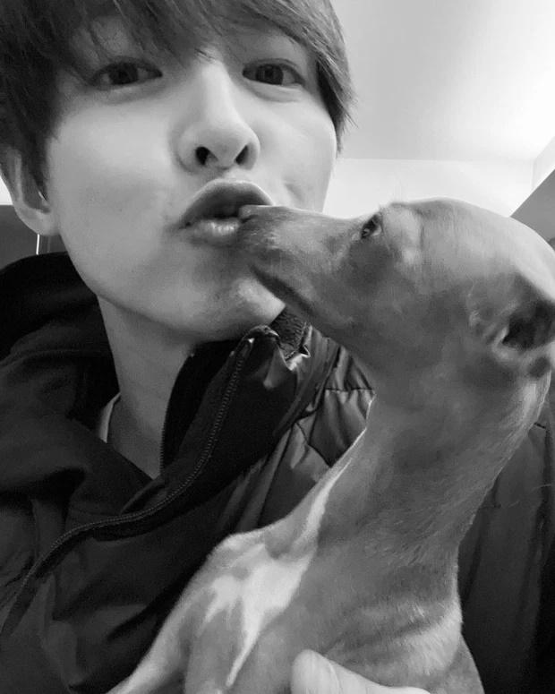 Song Joong Ki lần đầu lộ diện sau đám cưới Hyun Bin-1