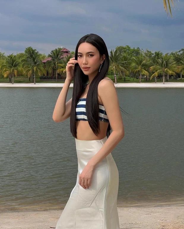 Diệu Nhi mặc bra top tự tin khoe eo thon của gái một con-5