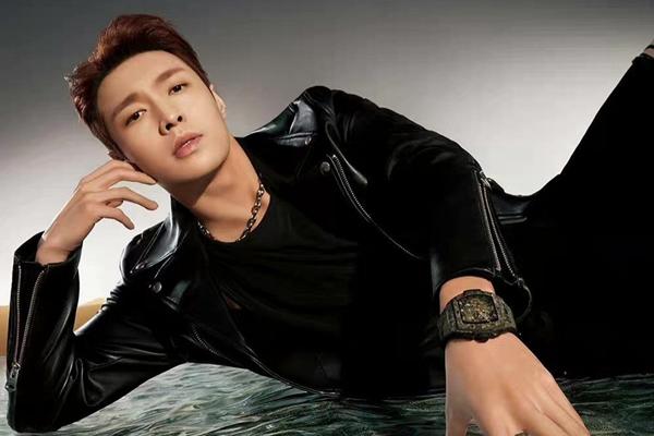 Trương Nghệ Hưng bị xóa tên khỏi nhóm EXO-2
