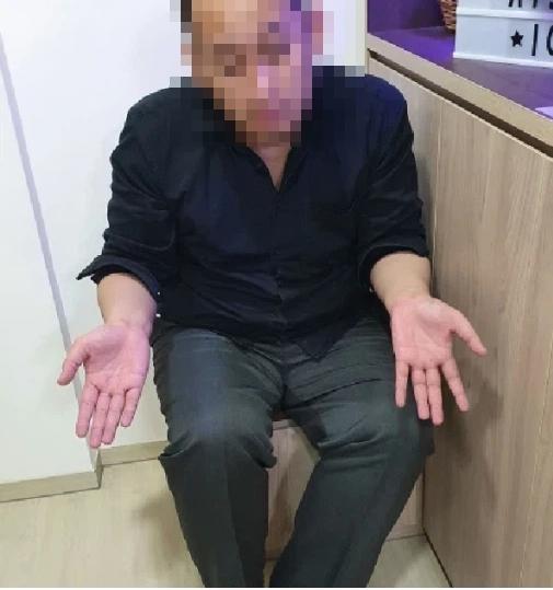 Chồng quên não đưa con đi học, còn nói 1 câu khiến vợ lên cơn điên-2