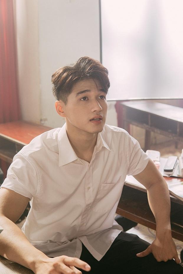 Bạn trai mới Thiều Bảo Trâm được khen ăn đứt Sơn Tùng M-TP-6