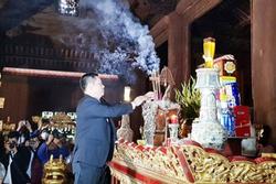 Mục sở thị bên trong Chính điện linh thiêng dát vàng ở Thanh Hóa