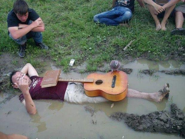 Loạt ảnh cực cháy chỉ xuất hiện trong những bữa tiệc người Nga-1