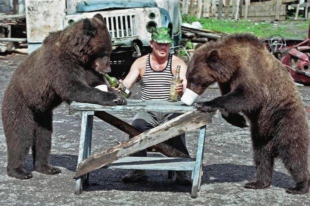 Loạt ảnh cực cháy chỉ xuất hiện trong những bữa tiệc người Nga-4