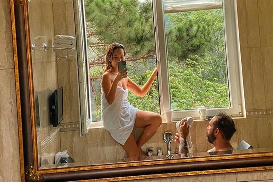 Em gái siêu mẫu Hà Anh lộ ảnh nóng rẫy bên bạn trai Tây