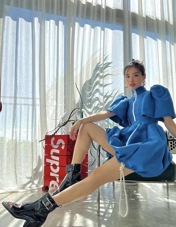 Phạm Hương kín đáo chơi golf - Ngọc Trinh hóa nữ cao bồi sexy-3