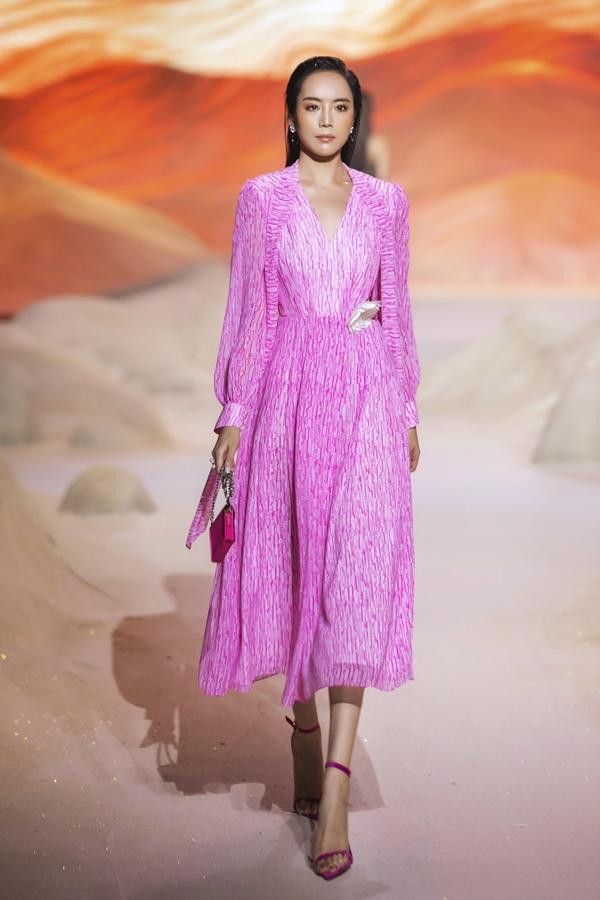 Đỗ Hà xuất thần diễn mở màn - Lương Thùy Linh rực rỡ làm vedette-22