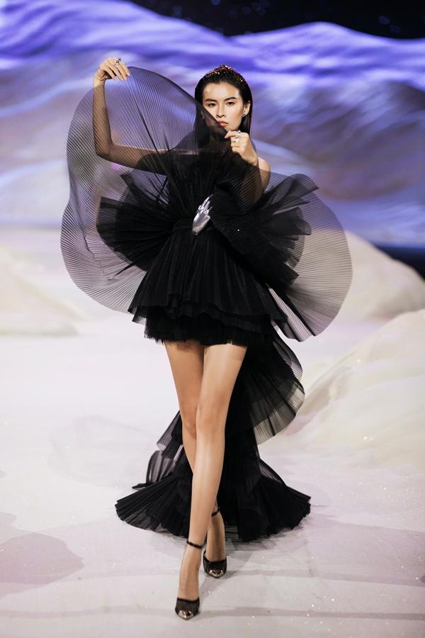 Đỗ Hà xuất thần diễn mở màn - Lương Thùy Linh rực rỡ làm vedette-40