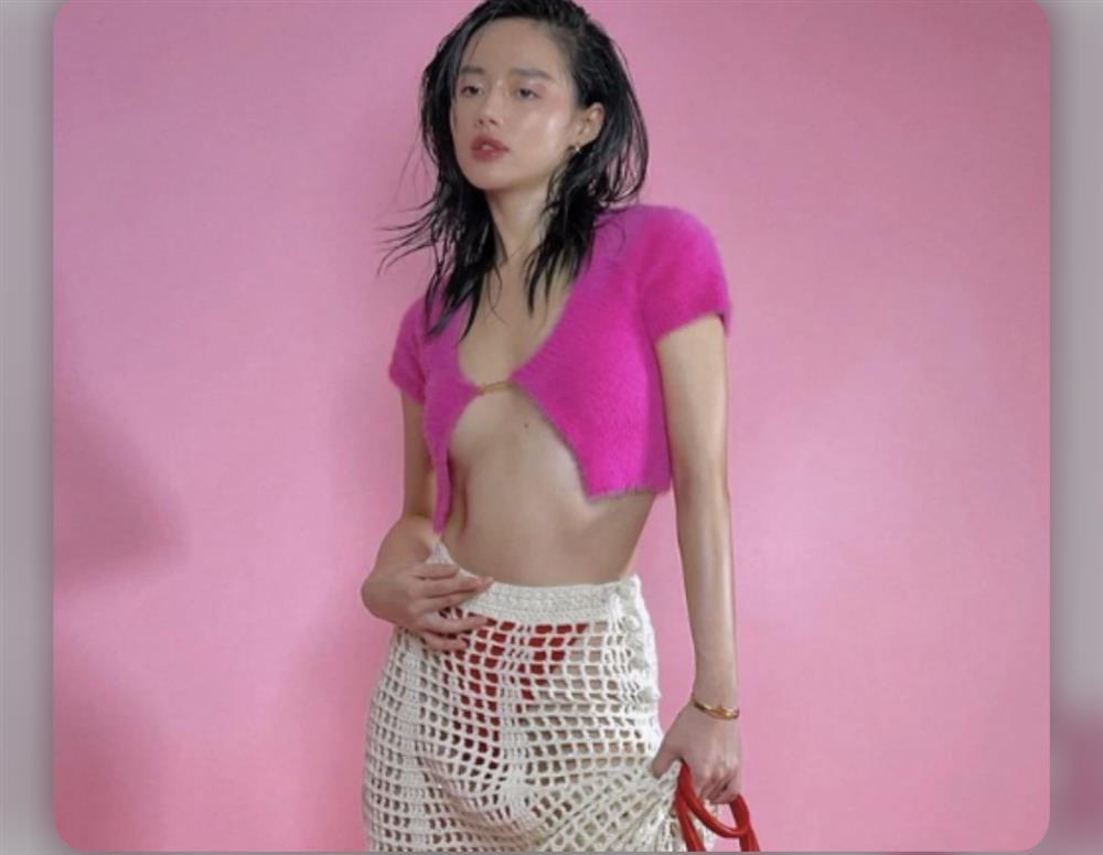 Nghỉ lễ sang xịn với 3 xu hướng diện áo croptop gợi cảm-5