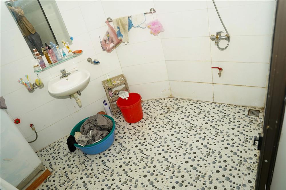 Cảm phục cuộc sống của ông điếc, bà mù ở Hà Nội - yêu thương chiều chuộng tuổi xế chiều-3