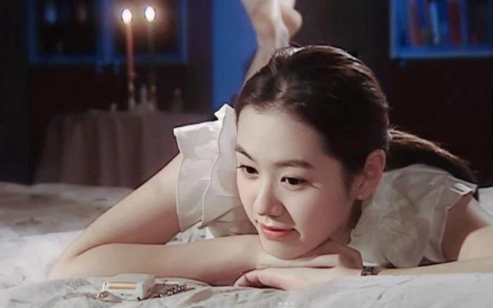 Jisoo (BLACKPINK) chính là truyền nhân của Son Ye Jin?-3