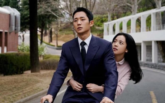 Jisoo (BLACKPINK) chính là truyền nhân của Son Ye Jin?-7