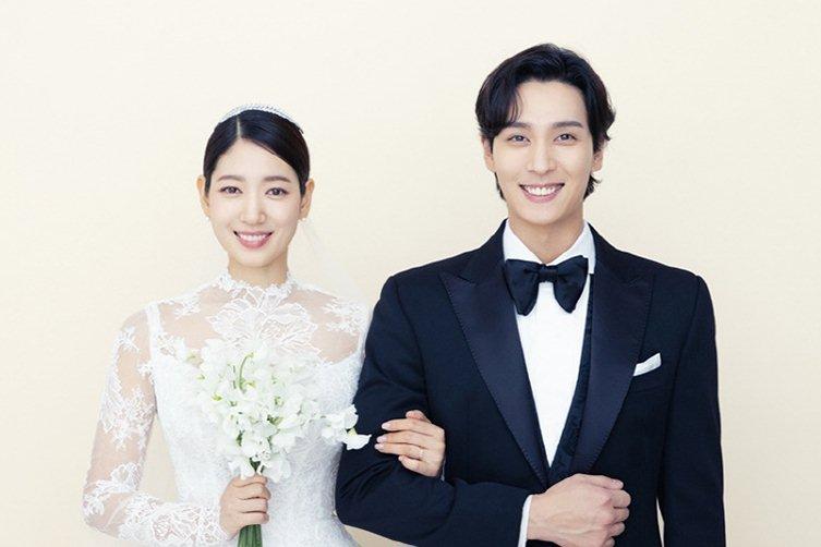 Sắp sinh quý tử, Park Shin Hye nhận quà khủng từ bố mẹ chồng-2