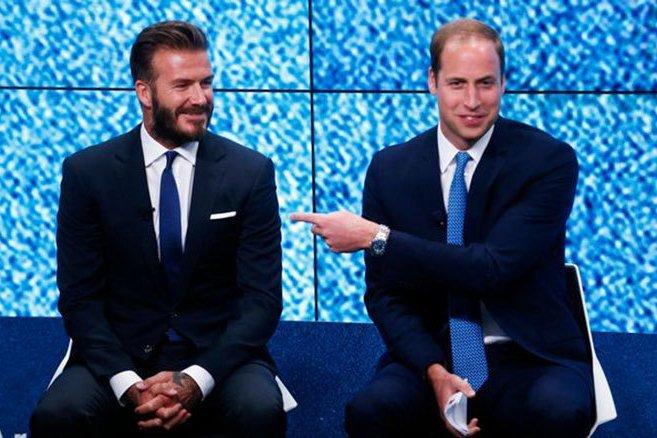 Tại sao Brooklyn Beckham và vợ đeo răng khôn bọc vàng của nhau?-8