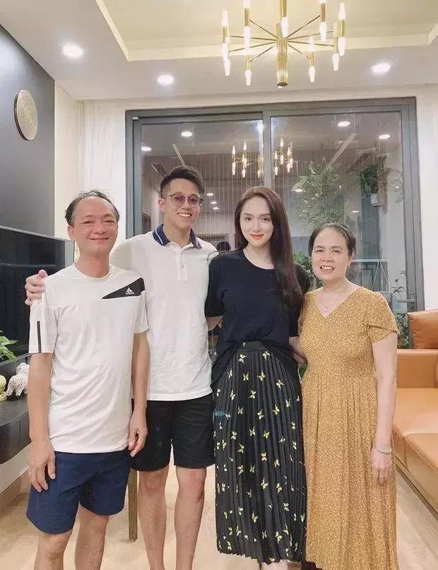 Matt Liu's biological mother mentioned Huong Giang, what is her attitude? -5