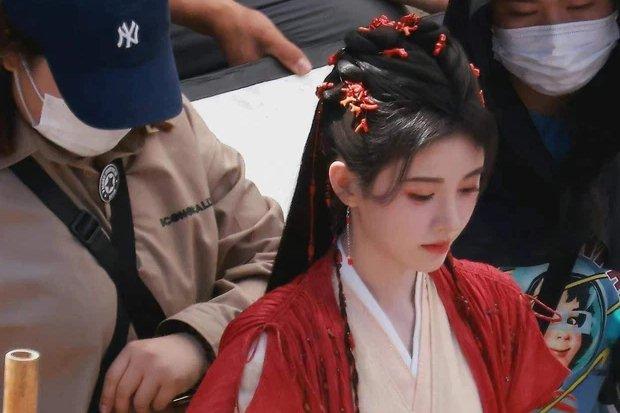 Dàn minh tinh Hoa ngữ đu trend xuyên không: Trùm cuối không chịu già!-23