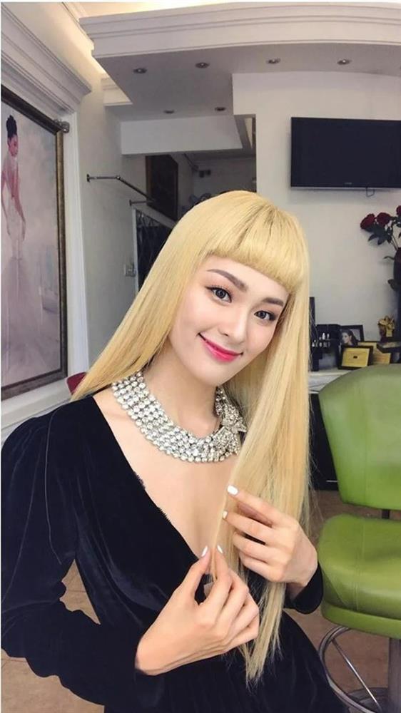 Mỹ nhân Việt có thù với tóc giả: Thùy Tiên top 2, ai top 1?-11