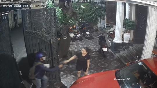 The 72-year-old maid director robbed 2 billion in a villa in Ho Chi Minh City-1
