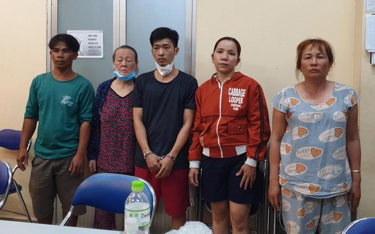 The 72-year-old maid director robbed 2 billion in a villa in Ho Chi Minh City-5