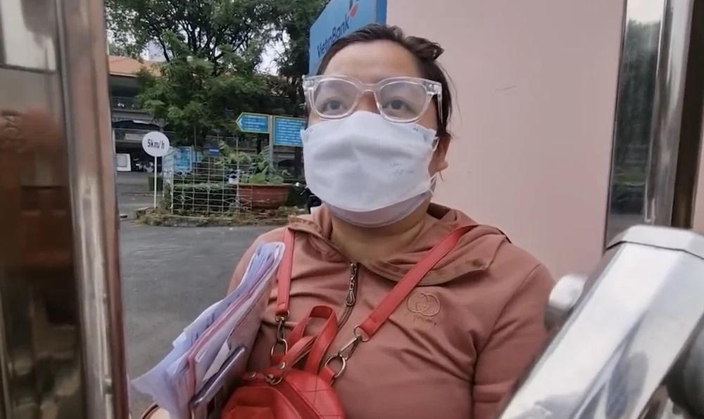 Trai tân lấy vợ một lần đò, vất vả làm lụng lo cho con riêng của vợ bị ung thư-1