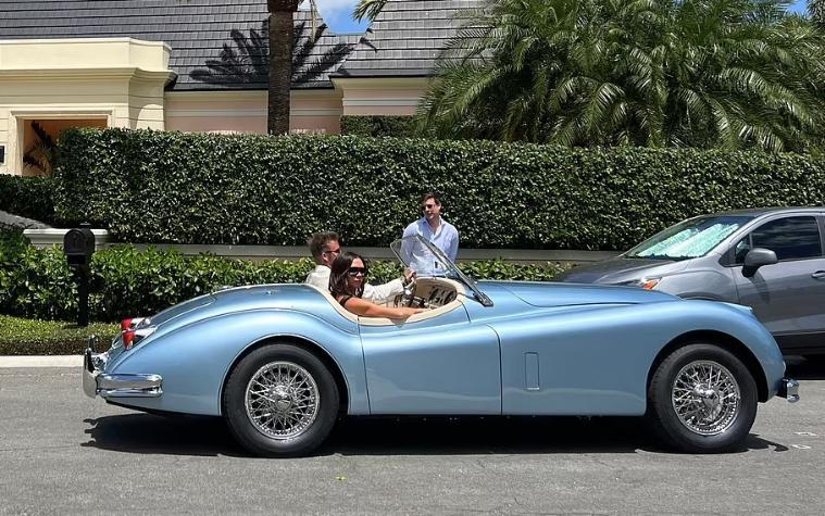 David Beckham gave a car for half a million dollars and burst into tears at his son's wedding-3