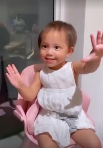 Lisa nhà Hồ Ngọc Hà thuộc cả tá bài hát, cất giọng ngọt tan chảy!-2