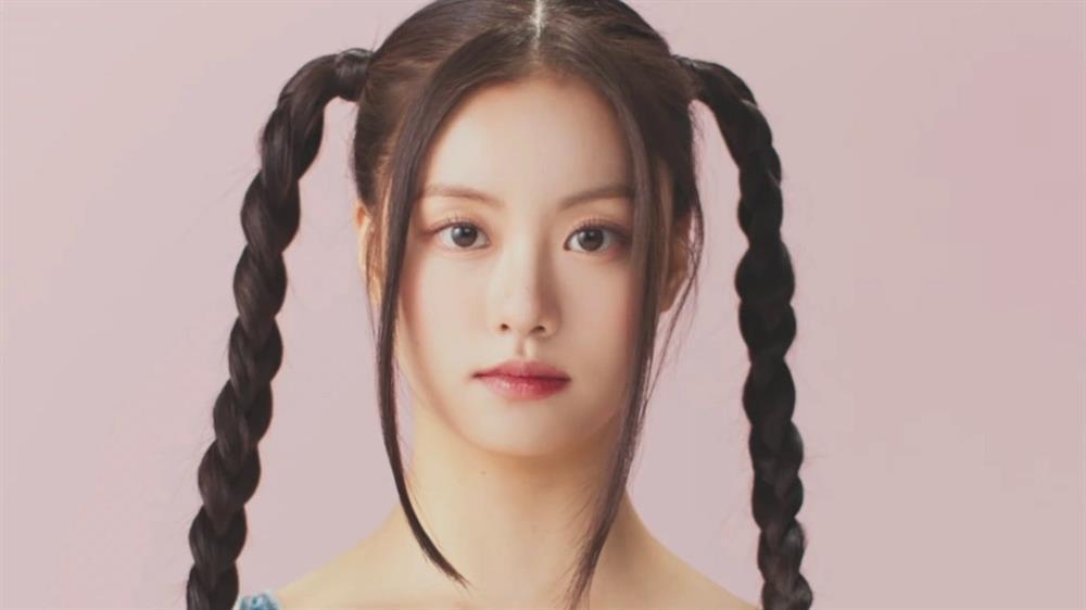 Nữ thần tượng sinh năm 2005 đang là tâm điểm tranh cãi-3