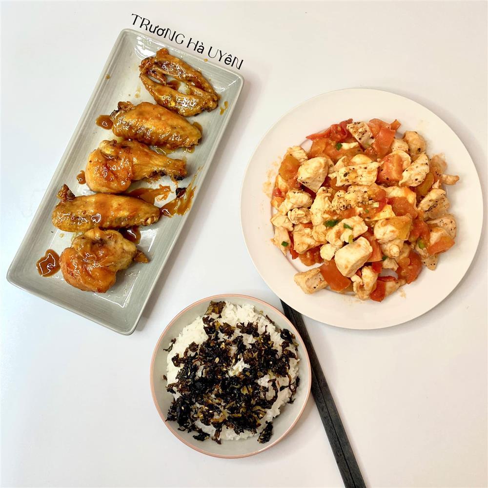 Mâm cơm sinh viên chỉ 50k, gen Z nhìn mà ứa nước miếng thèm-9