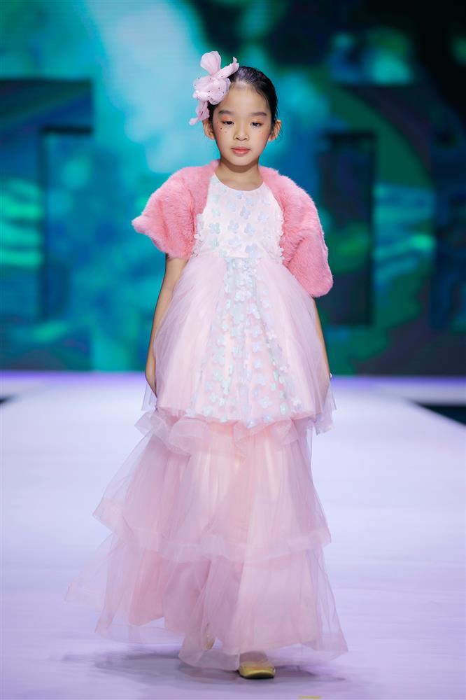 Lâm Khánh Chi và tình tin đồn lên sàn, ảnh cưới sáng tỏ-8