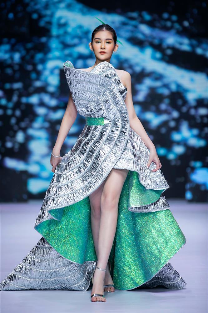 Lâm Khánh Chi và tình tin đồn lên sàn, ảnh cưới sáng tỏ-10