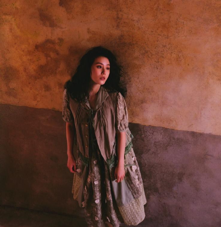 Lưu Thi Thi hóa người đẹp đồng quê với style lãng mạn-6