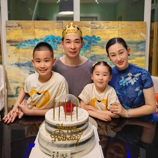 Tuổi 50 trẻ mãi không già của huyền thoại võ thuật tuổi thơ-6