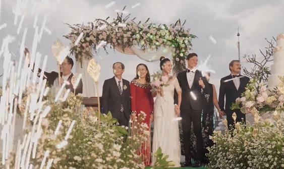 Tua lại đám cưới Hoàng Oanh: Quá lãng mạn, ai cũng ước ao-6