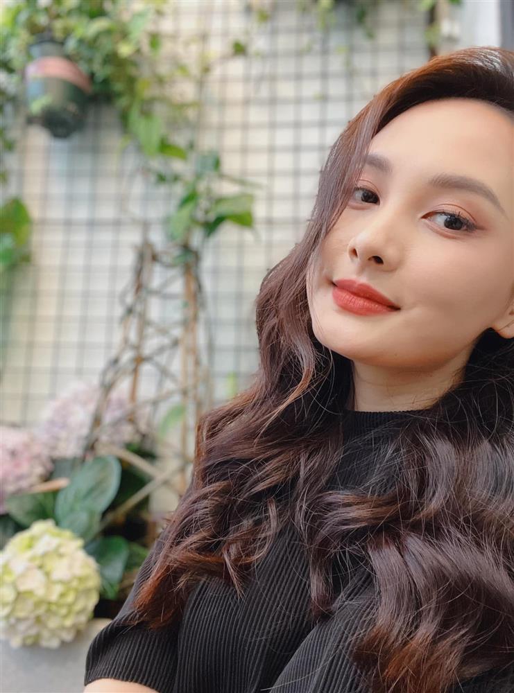 Con gái nuôi Phi Nhung khoe xấp tiền đô sau ồn ào cosplay mẹ-10