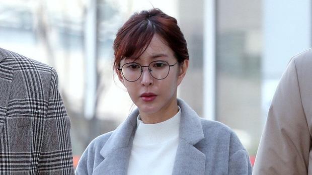 Nữ ca sĩ đình đám Kbiz thừa nhận tự tử vì bê bối đánh bạc vỡ nợ 15 tỷ-2